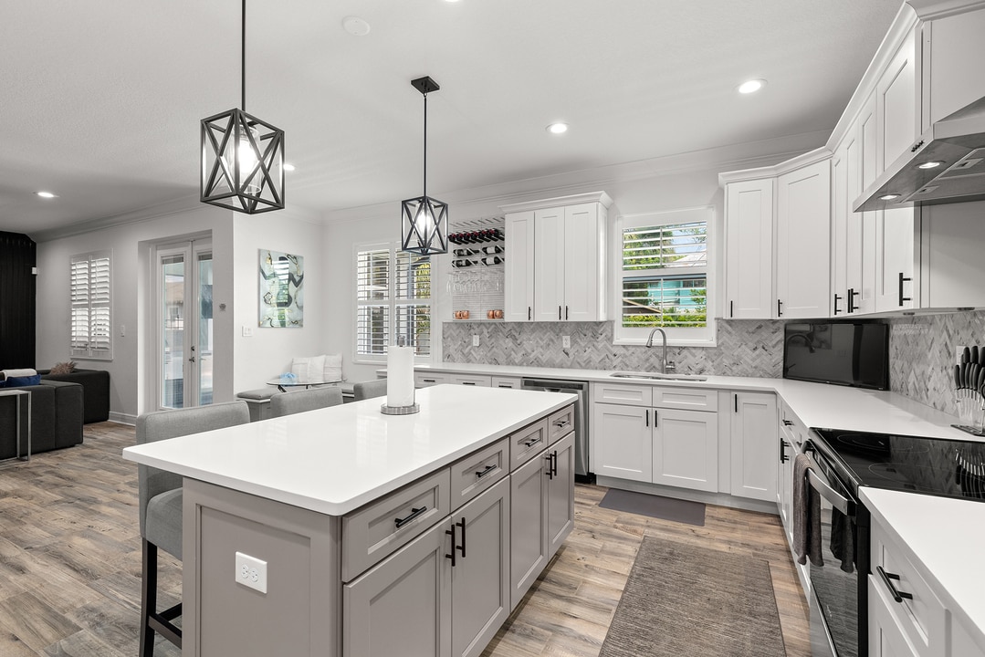 Property p6 image 36